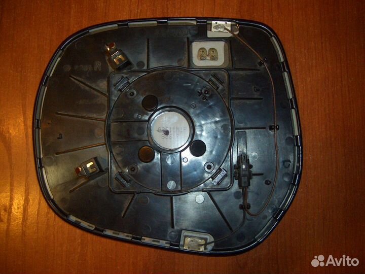 Зеркальный элемент Тойота Л. Крузер 200 с07