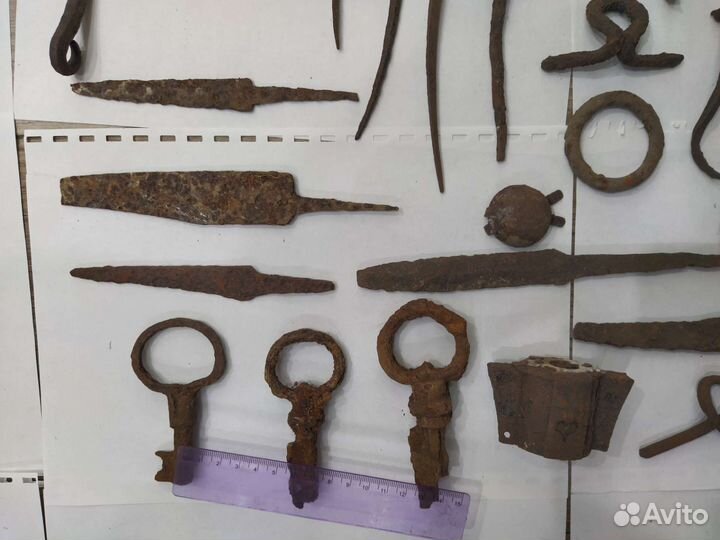 Кованые старинные железные предметы