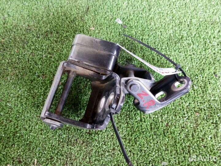 Петля двери задней правой Renault Megane 2