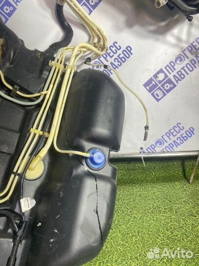 Бензобак Volkswagen Touareg кроссовер 3.2 BMV 2004