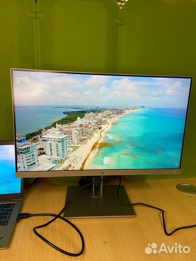 HP EliteDisplay E243D с док-станцией и камерой