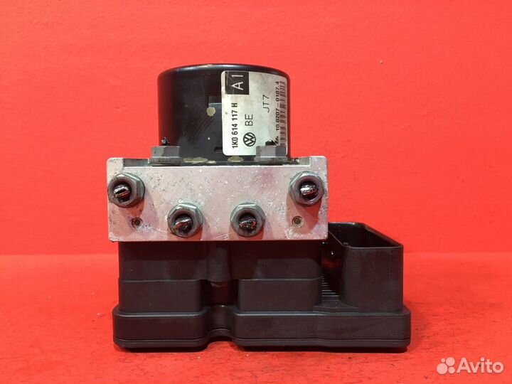 Блок ABS для Volkswagen Golf 5 BUD 1.4 л (Б/У)