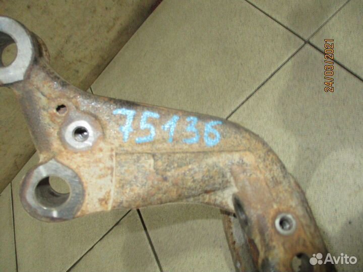 Кулак поворотный П/П Toyota Corolla (E150)