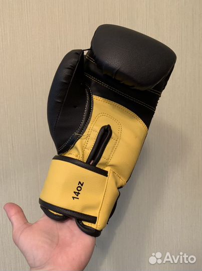 Боксерские перчатки