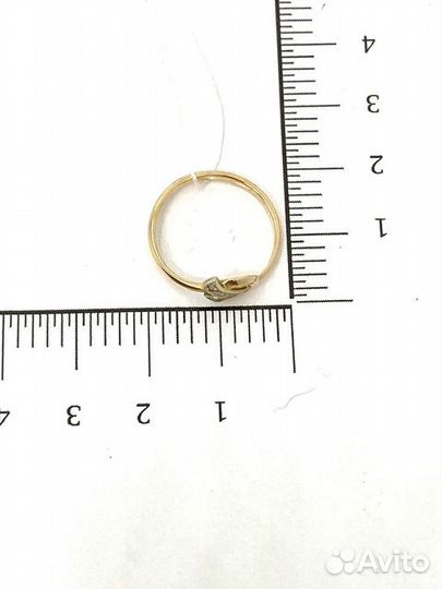 Золотое кольцо с камнем 17р