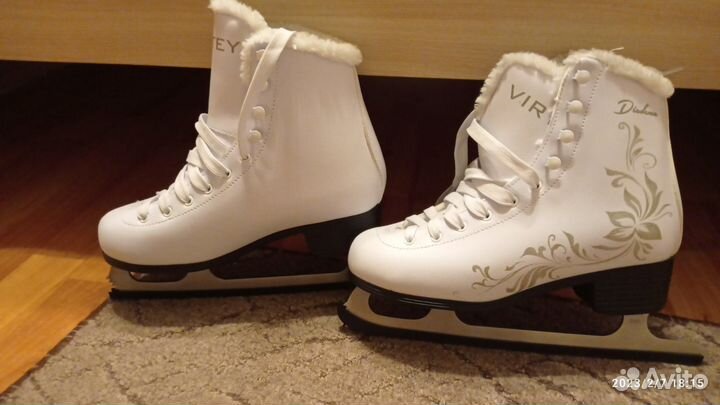 Коньки женские 37 размер