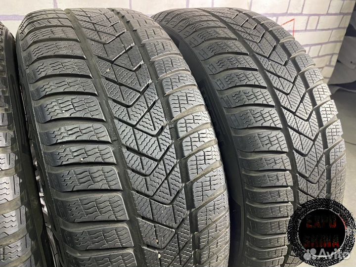 Pirelli Winter Sottozero 3 245/45 R18 100V