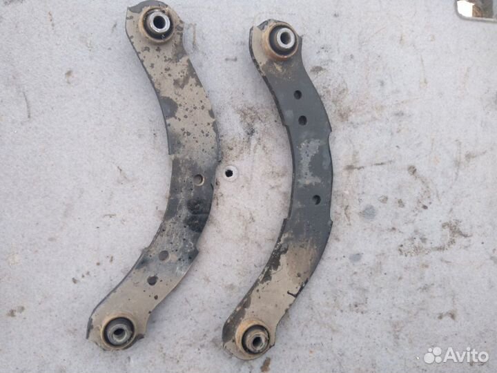 Рычаг задний верхний Mitsubishi Outlander 3