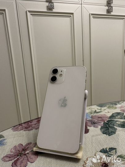 iPhone 12 mini, 64 ГБ