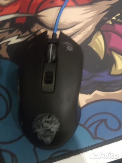 Игровая клавиатура и мышь