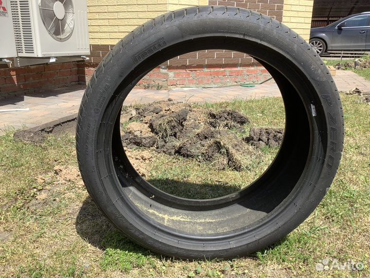 Pirelli P Zero 245/40 R20