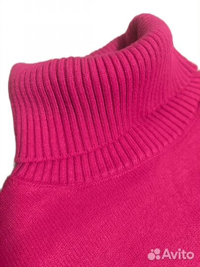 Розовый свитер