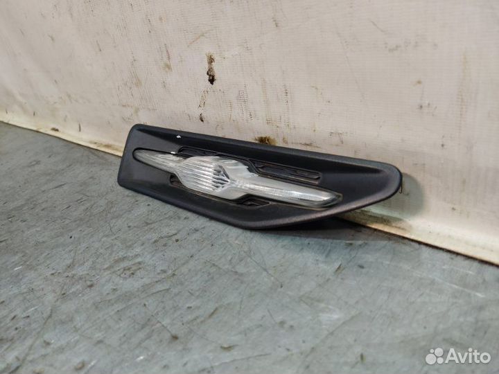 Поворотник в крыле передний правый Kia Rio 3 седан