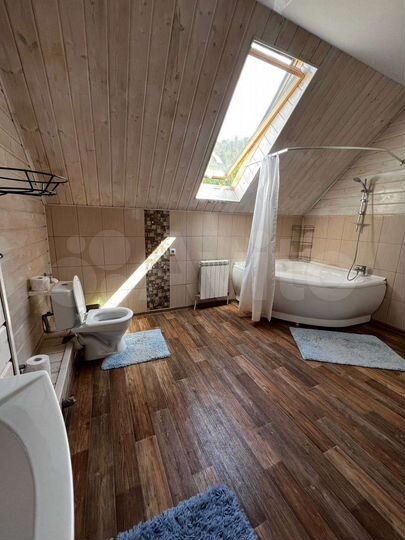 Дом 300 м² на участке 8 сот.