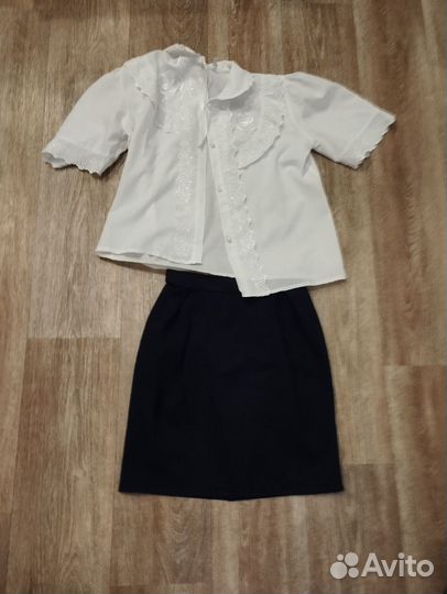 Блузки, жилет и юбка школьные