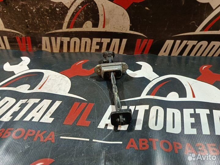 Ограничитель двери задний правый Honda Civic 8 5D