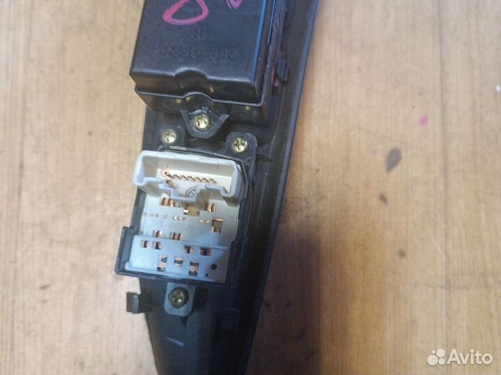 Блок управления стеклоподъемниками mazda 6 GG