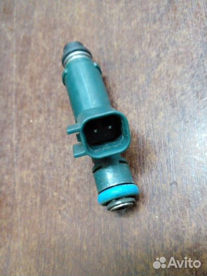 Форсунка инжекторная Mazda 6 GG 2006