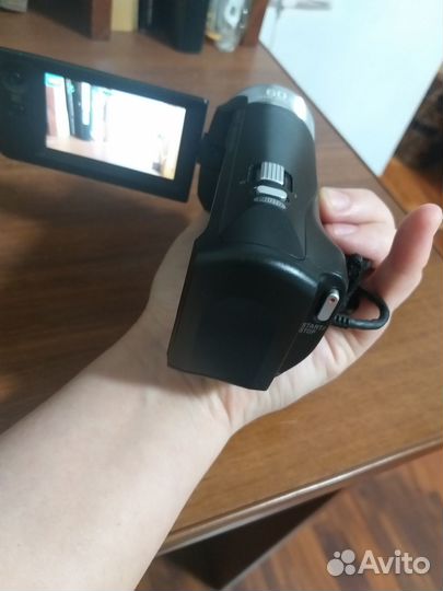 Видеокамера sony handycam 9.2 mega pixels