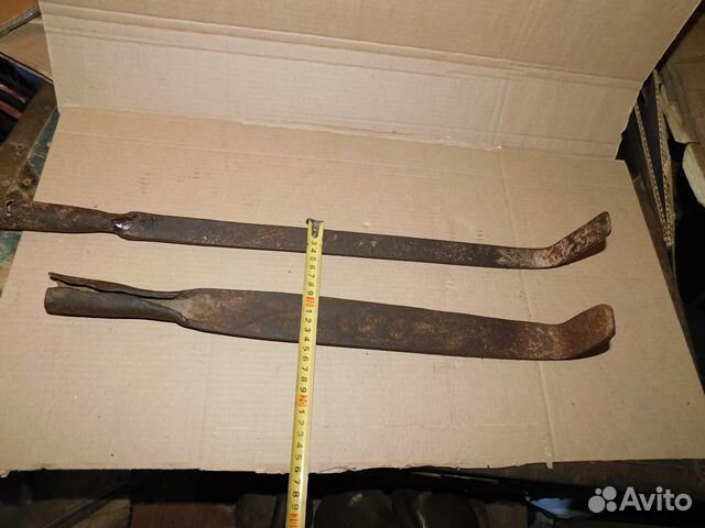 2 старинные,кованные кочерги,ри или ранние советы