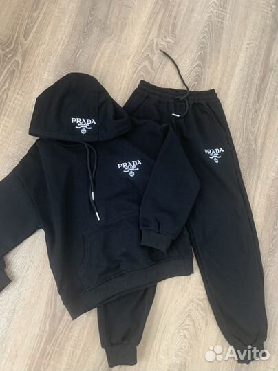 Спортивный костюм для мальчика новый