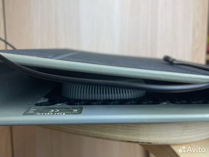 Подставка под ноутбук