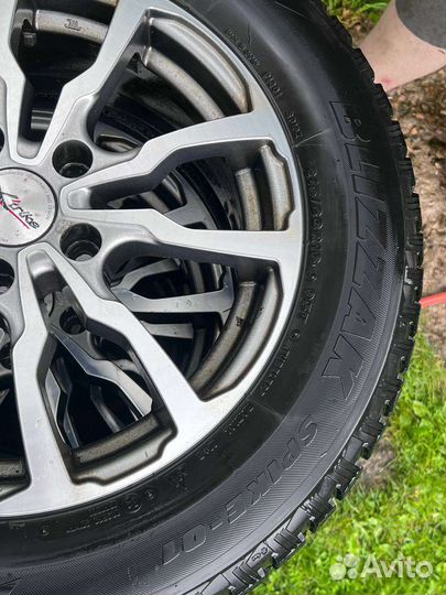 Колеса r16 на литых дисках Митсубиси outlander зим