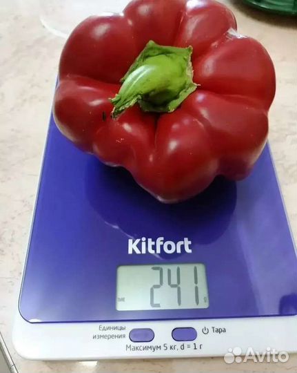 Венчик для взбивания и весы