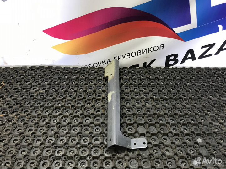 Кронштейн бачка гура Daf XF106