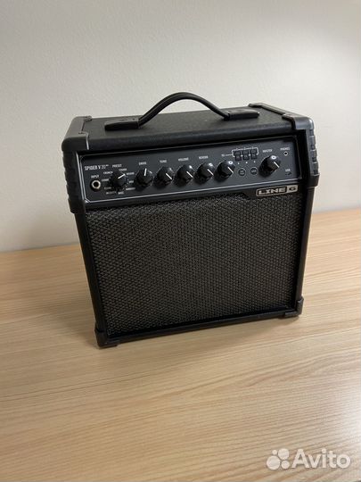 Гитарный комбоусилитель line 6 spider V 20 mkii