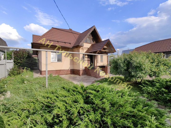 Коттедж 230,3 м² на участке 12,5 сот.