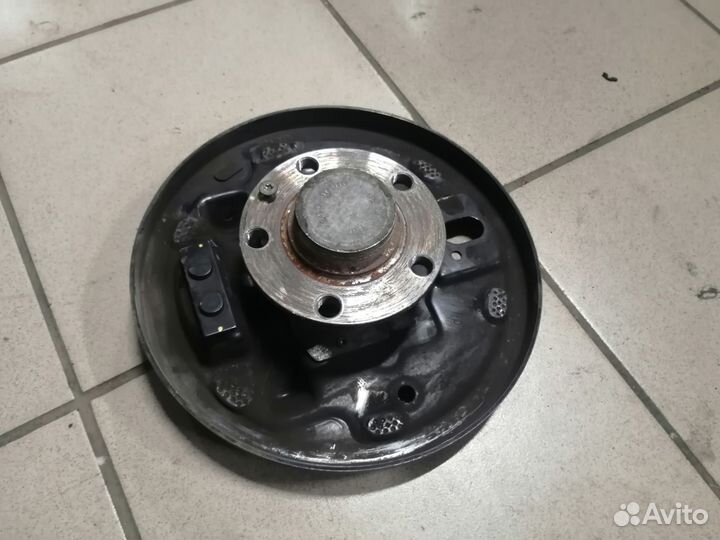 Тормозной щит барабана Volkswagen Polo.Оригинал бу