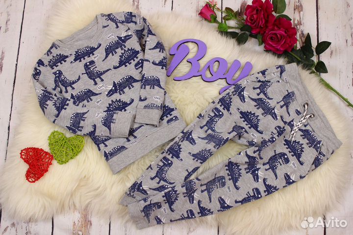 Костюм на мальчика 4-5 лет