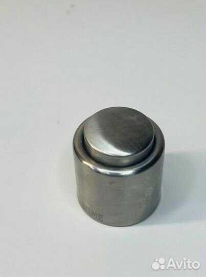 Две пробки и штопор: набор для винопития