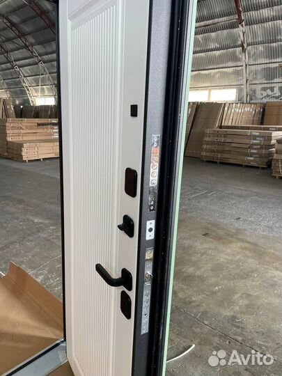 Дверь входная металлическая в Рассрочку