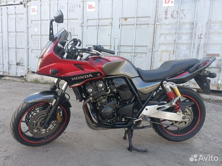 Honda CB 400 boldor