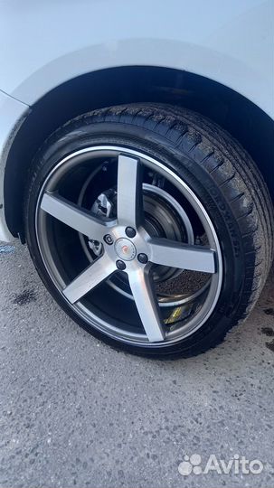 Advance AR211 225/40 R18 26K