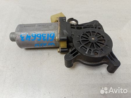 Моторчик переднего правого стеклоподъемника