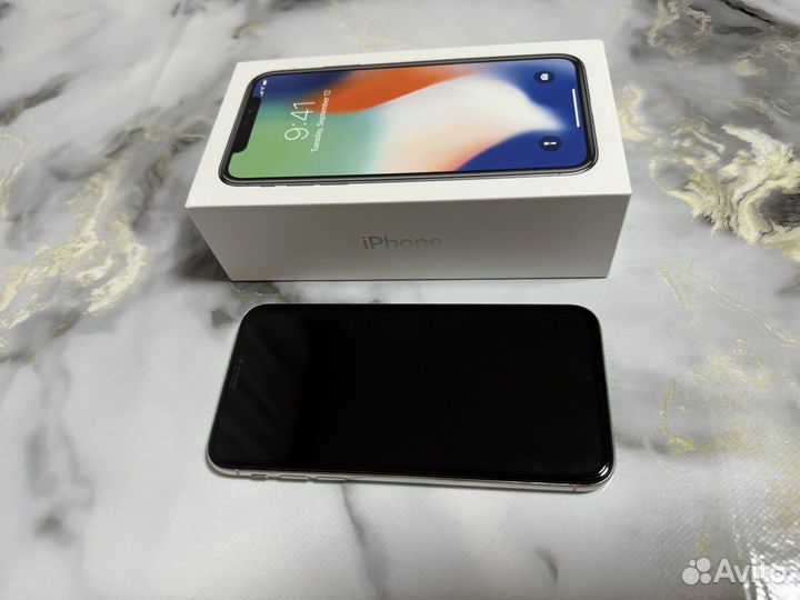 iPhone X, 64 ГБ