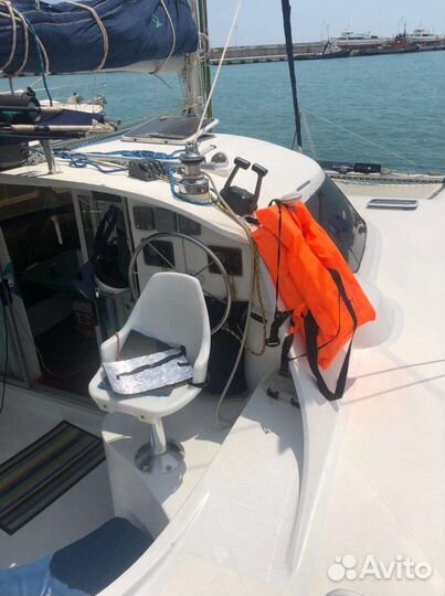 Яхта в аренду