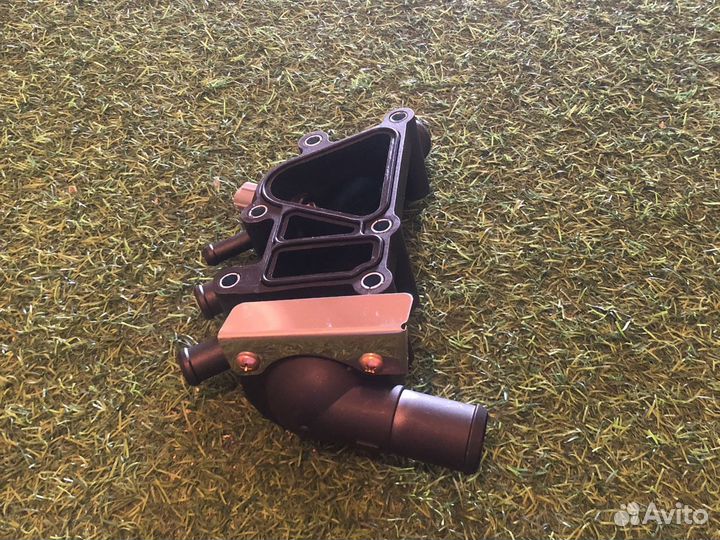 Корпус термостата с термостатом Форд Фокус 1 новый