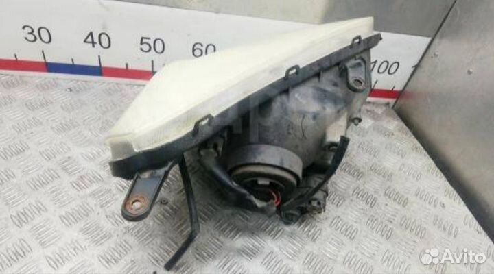 Фара левая toyota rav 4 2001