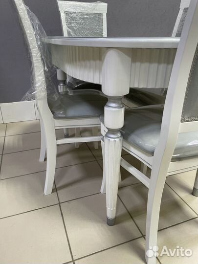 Кухонный стол раскладной белый