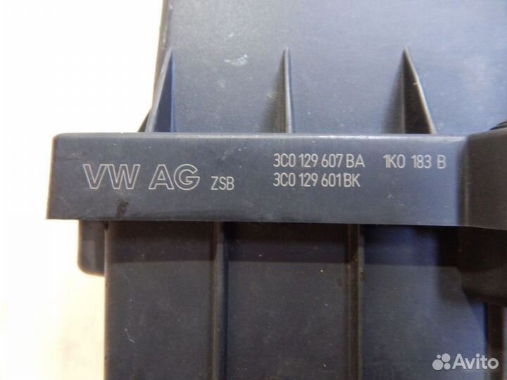 Корпус воздушного фильтра Vw Caddy 3