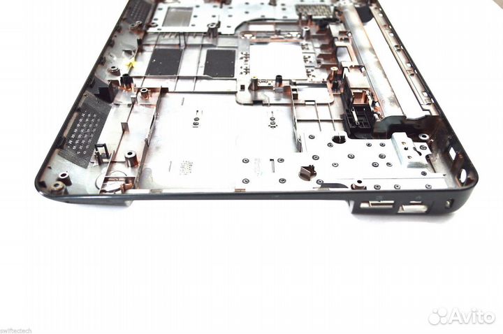 Нижняя часть корпуса Dell M5010 N5010