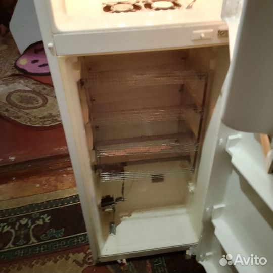 Инкубатор для яиц автоматический