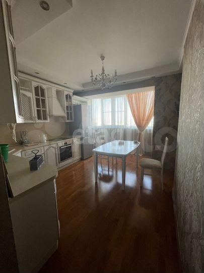 2-к. квартира, 73 м², 14/16 эт.