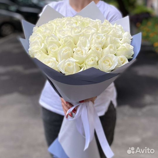 Букет крупных белых роз 70 сантиметров 25 51роза