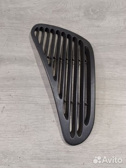 Обшивка багажника правая volkswagen sharan