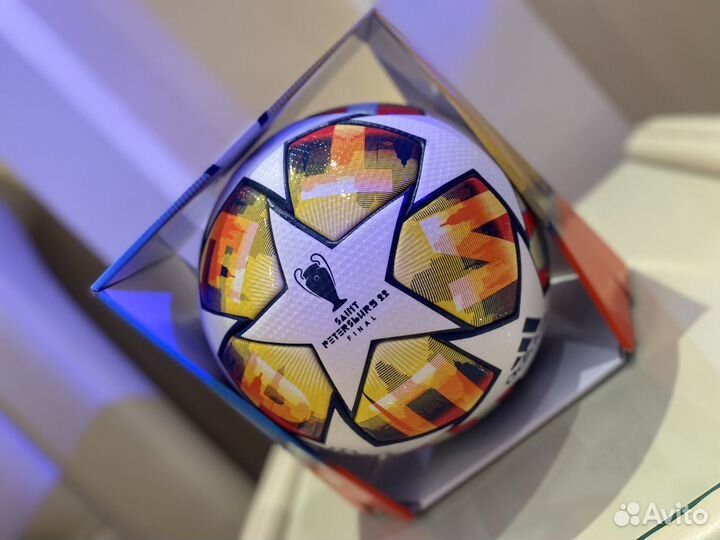 Мяч футбольный adidas UCL PRO St. P H57815